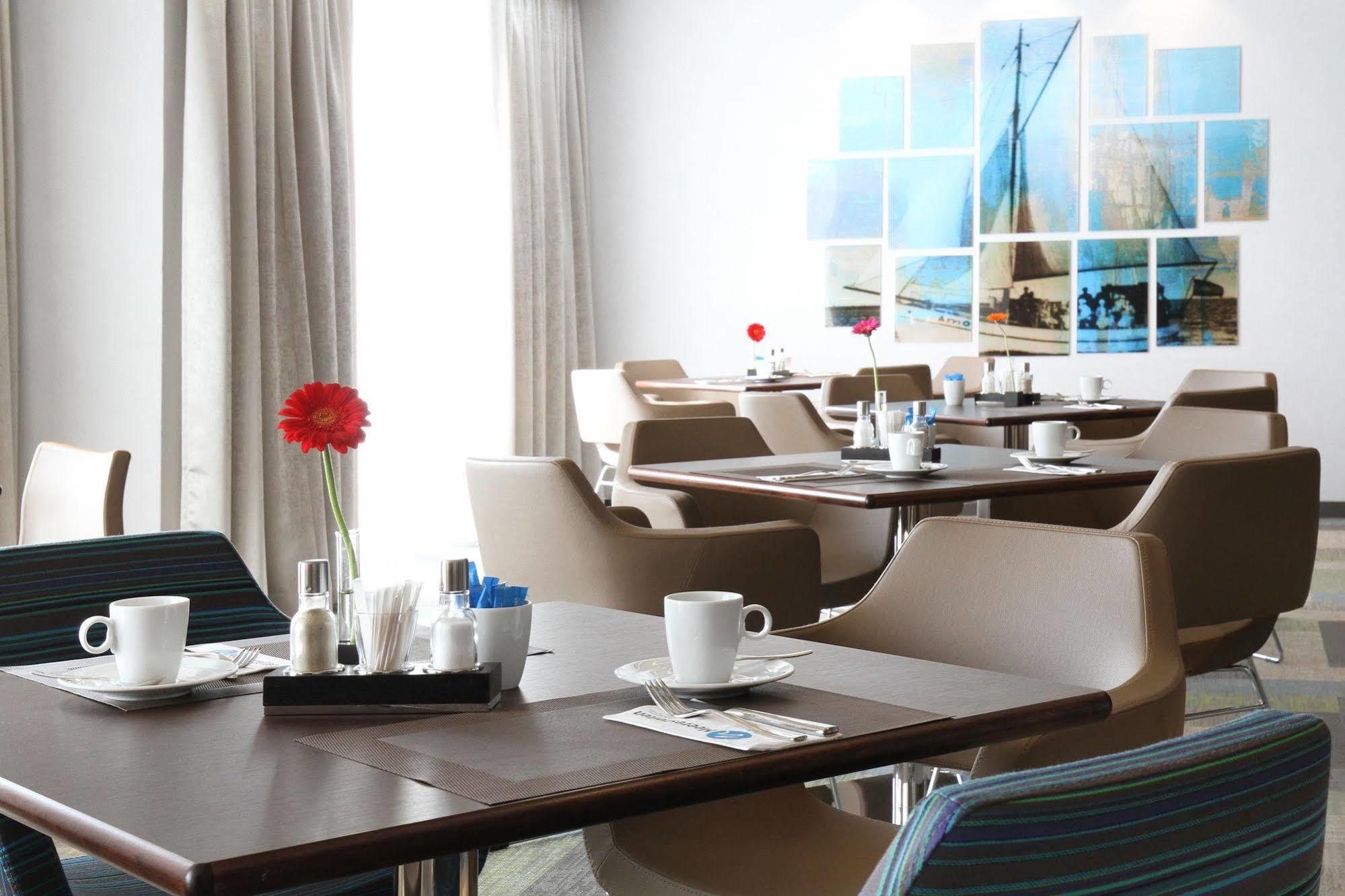 Hafenhotel Meereszeiten Hotel Heiligenhafen